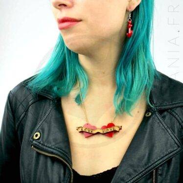 Collier Rouge et Bois Old School Love-Hate | Color-Mania