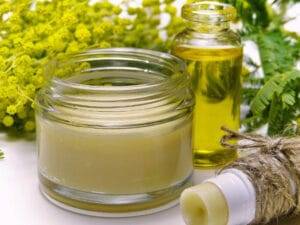 Huile de ricin, coco, argan... Quelle huile végétale choisir pour mes cheveux ? Color-Mania.fr
