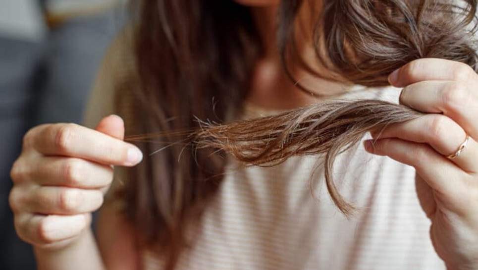 Comment soigner ses pointes de cheveux